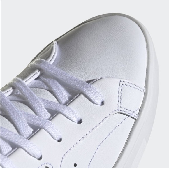 BNIB Adidas sneakers size 6.5 - Picture 3 of 10